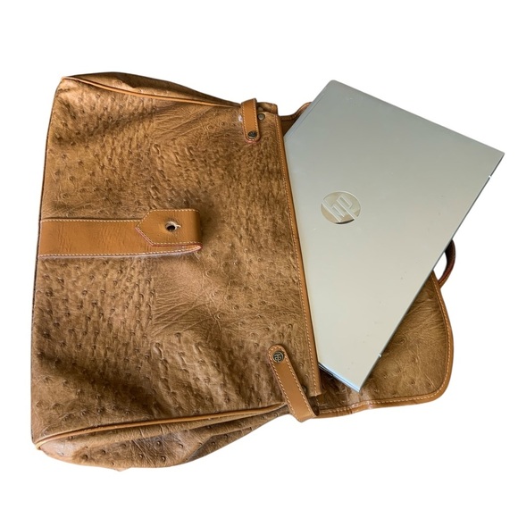 Chic Tan Women's Tote Bag - Picture 9 of 13